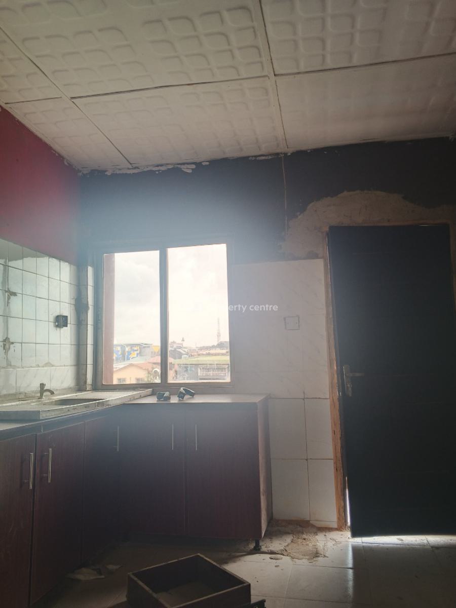4 Bedroom Apartment Available in a Serene, Sabo, Yaba, Lagos, Flat / Apartment for Rent