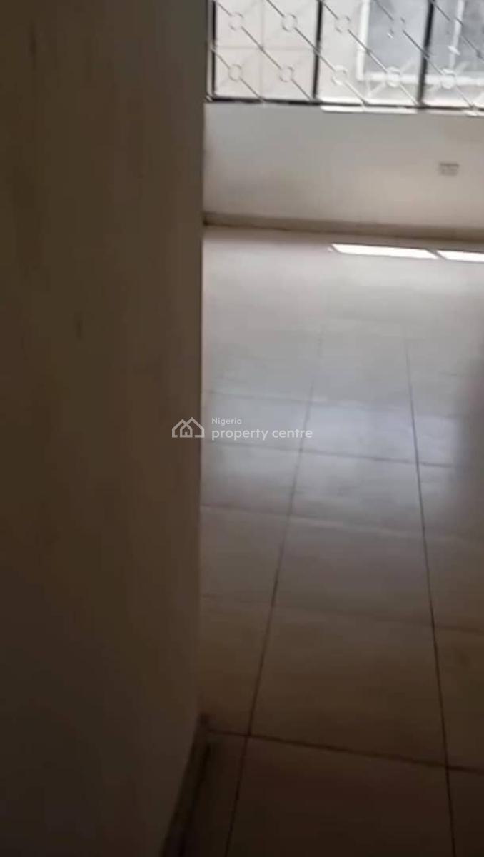 4bedroom Office Space, Itire Road, Surulere, Lagos, Office Space for Rent