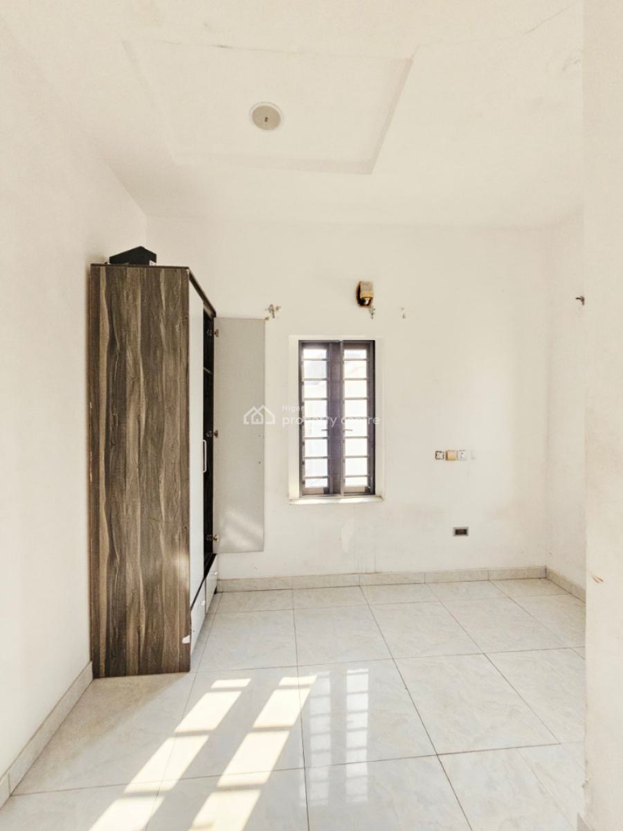 Distressed 4 Bedroom Fully Detached Duplex, Ikota, Lekki, Lagos, Detached Duplex for Sale