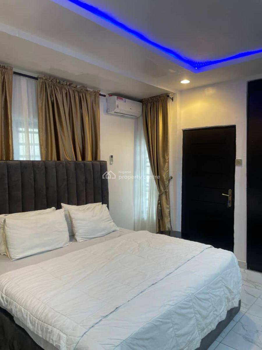 Tastefully Furnished 4-bedroom Apartment with Snooker and Ps5, Off Admiralty Way, Lekki Phase 1, Lekki, Lagos, Flat / Apartment Short Let