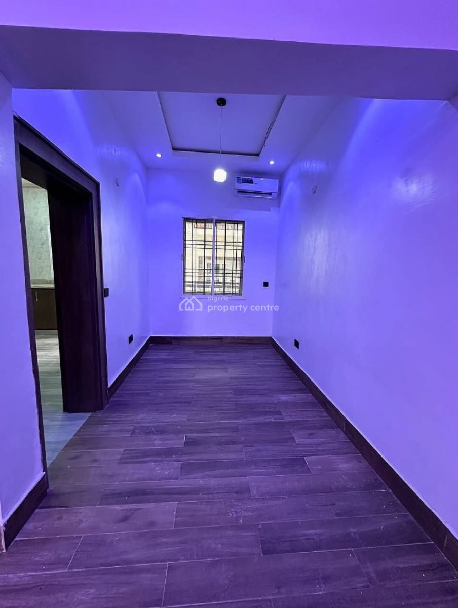 Elegant 2 Bedroom Apartment, Lugbe District, Abuja, Flat / Apartment for Sale