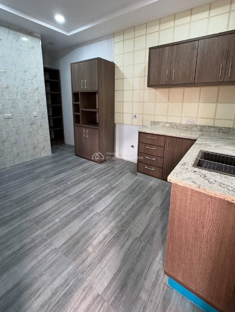 Elegant 2 Bedroom Apartment, Lugbe District, Abuja, Flat / Apartment for Sale