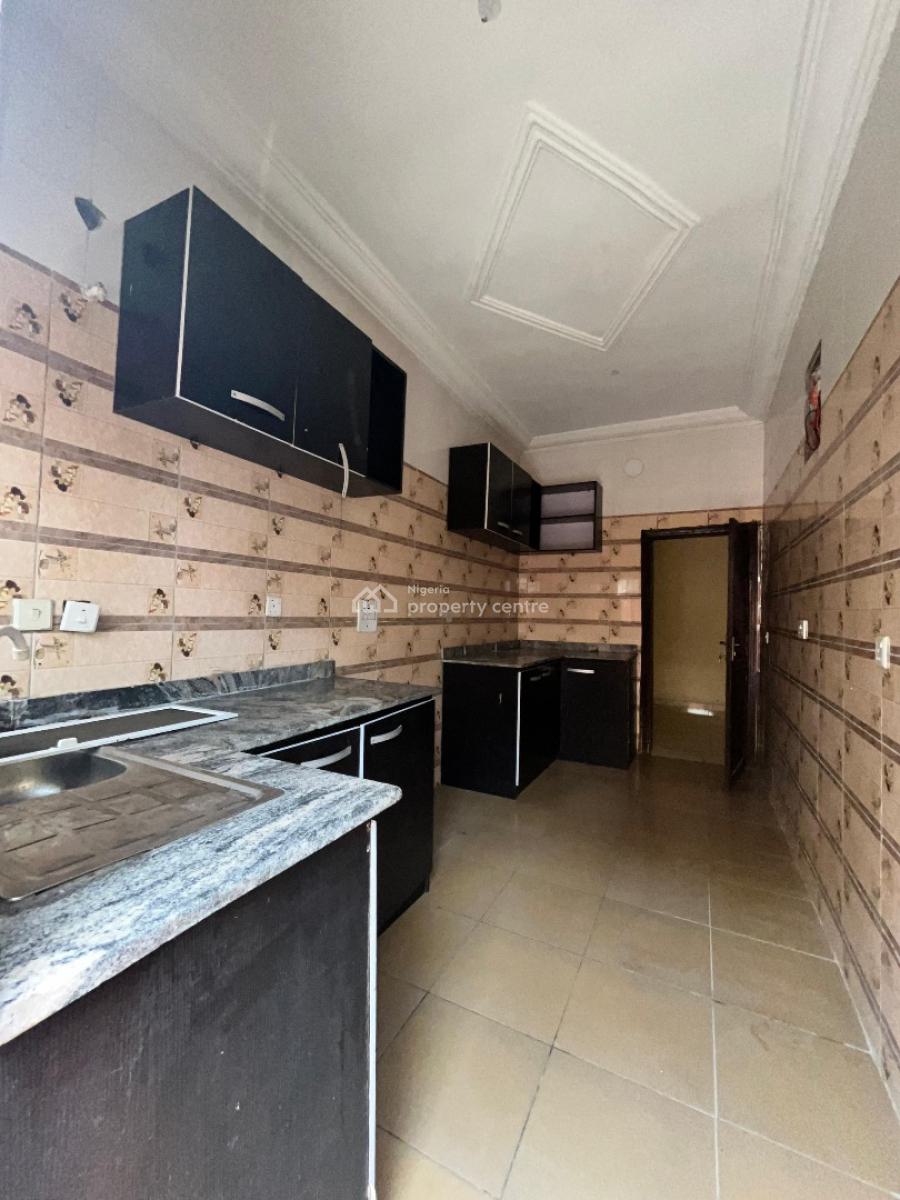 3 Bedroom Apartment, Ilaje Mobil Road, Lekki, Lagos, Flat / Apartment for Rent