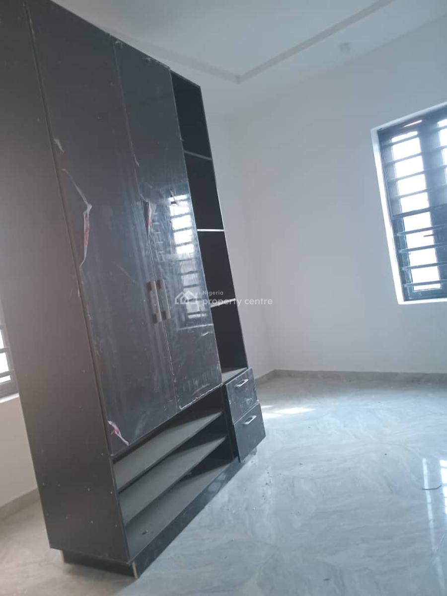 Lovely 2 Bedroom Apartment, Gbagada, Lagos, Flat / Apartment for Rent