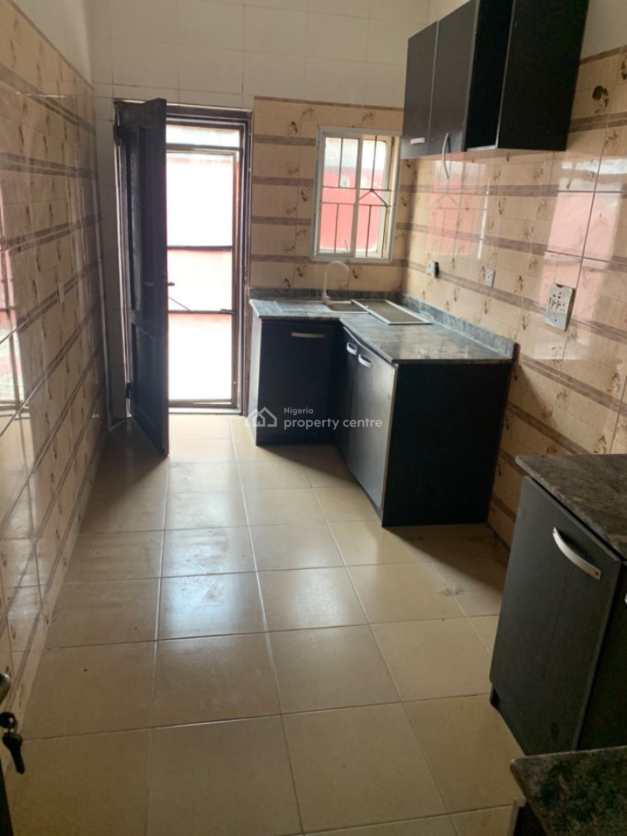 Beautiful Nice 3 Bedroom Flat Ground Floor, Mobil Road, Ilaje, Ajah, Lagos, Flat / Apartment for Rent