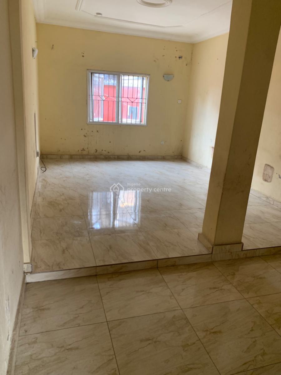Beautiful Nice 3 Bedroom Flat Ground Floor, Mobil Road, Ilaje, Ajah, Lagos, Flat / Apartment for Rent