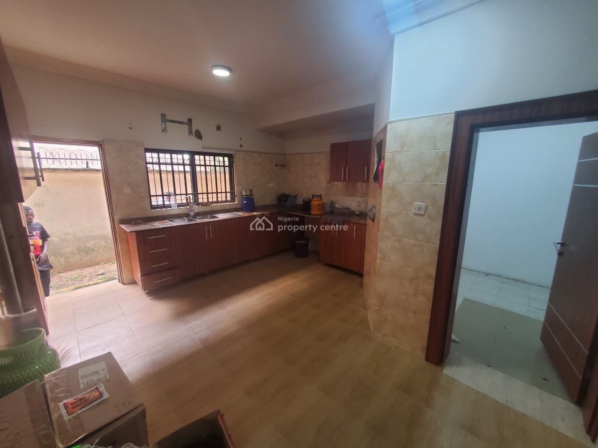 Well Maintained, Tastefully Finished, Four Bedroom Semi Detached Duplex, Lekki Phase 1, Lekki, Lagos, Semi-detached Duplex for Rent