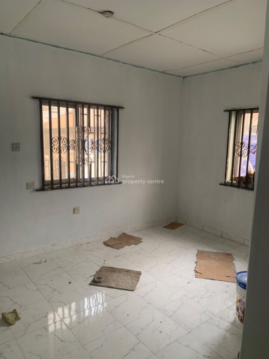Spacious Mini Flat, Gra Phase 1, Magodo, Lagos, Mini Flat (room and Parlour) for Rent