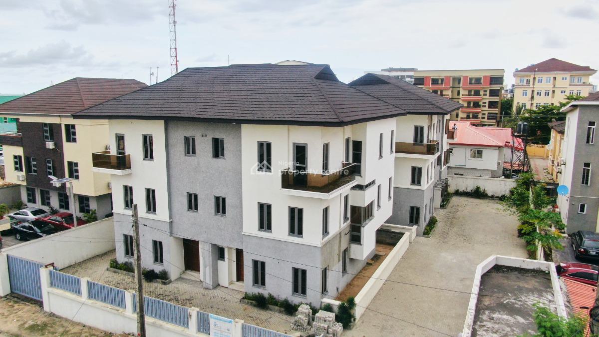 4 Bedroom Semi Detached House with 1 Room Staff Quarters, George Omonubi Street, Lekki Phase 1, Lekki, Lagos, Semi-detached Duplex for Sale