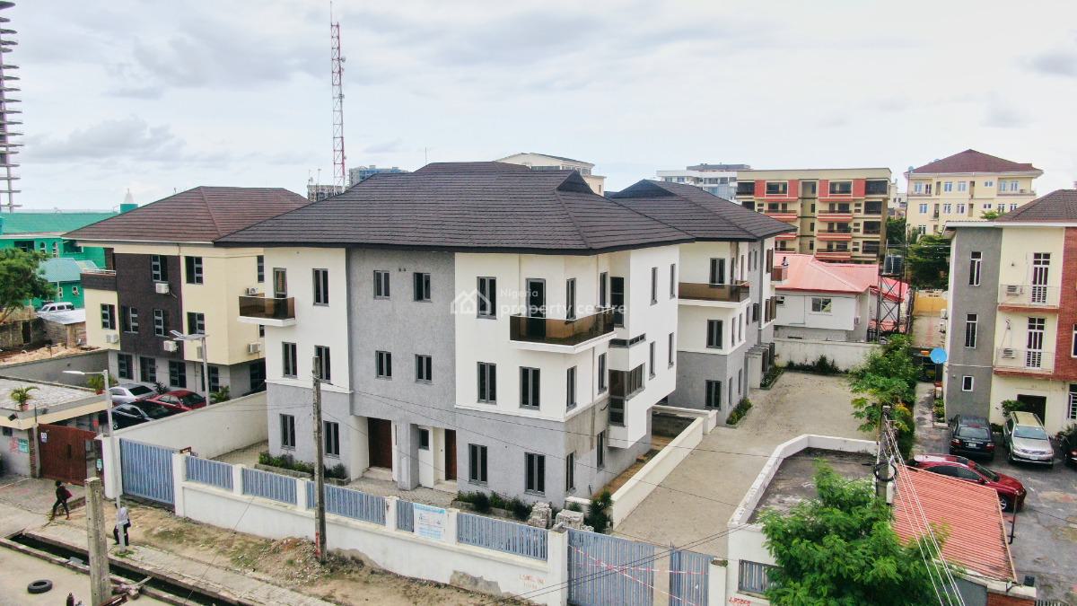 4 Bedroom Semi Detached House with 1 Room Staff Quarters, George Omonubi Street, Lekki Phase 1, Lekki, Lagos, Semi-detached Duplex for Sale