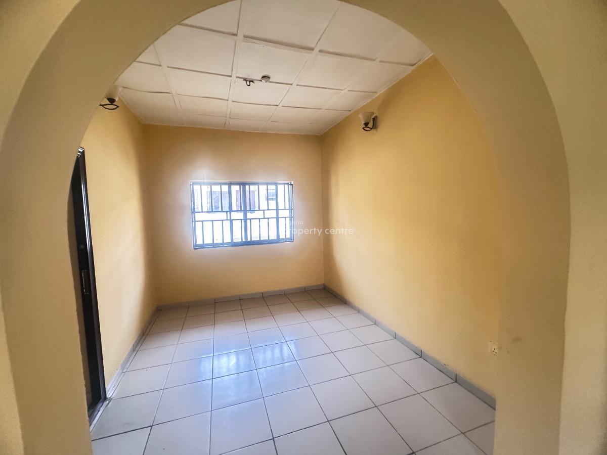 3 Bedroom Flat in an Accessible Area, Mabushi, Abuja, Flat / Apartment for Rent