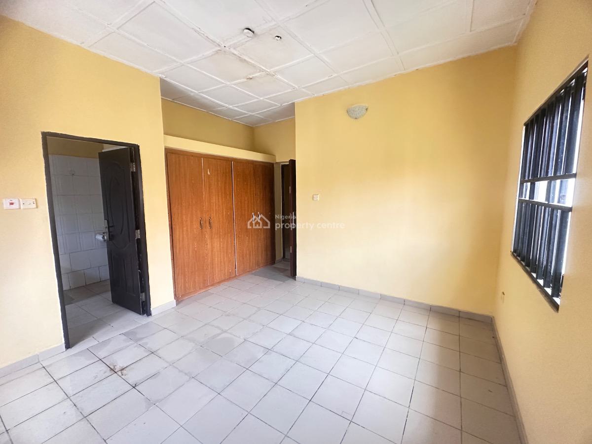 3 Bedroom Flat in an Accessible Area, Mabushi, Abuja, Flat / Apartment for Rent