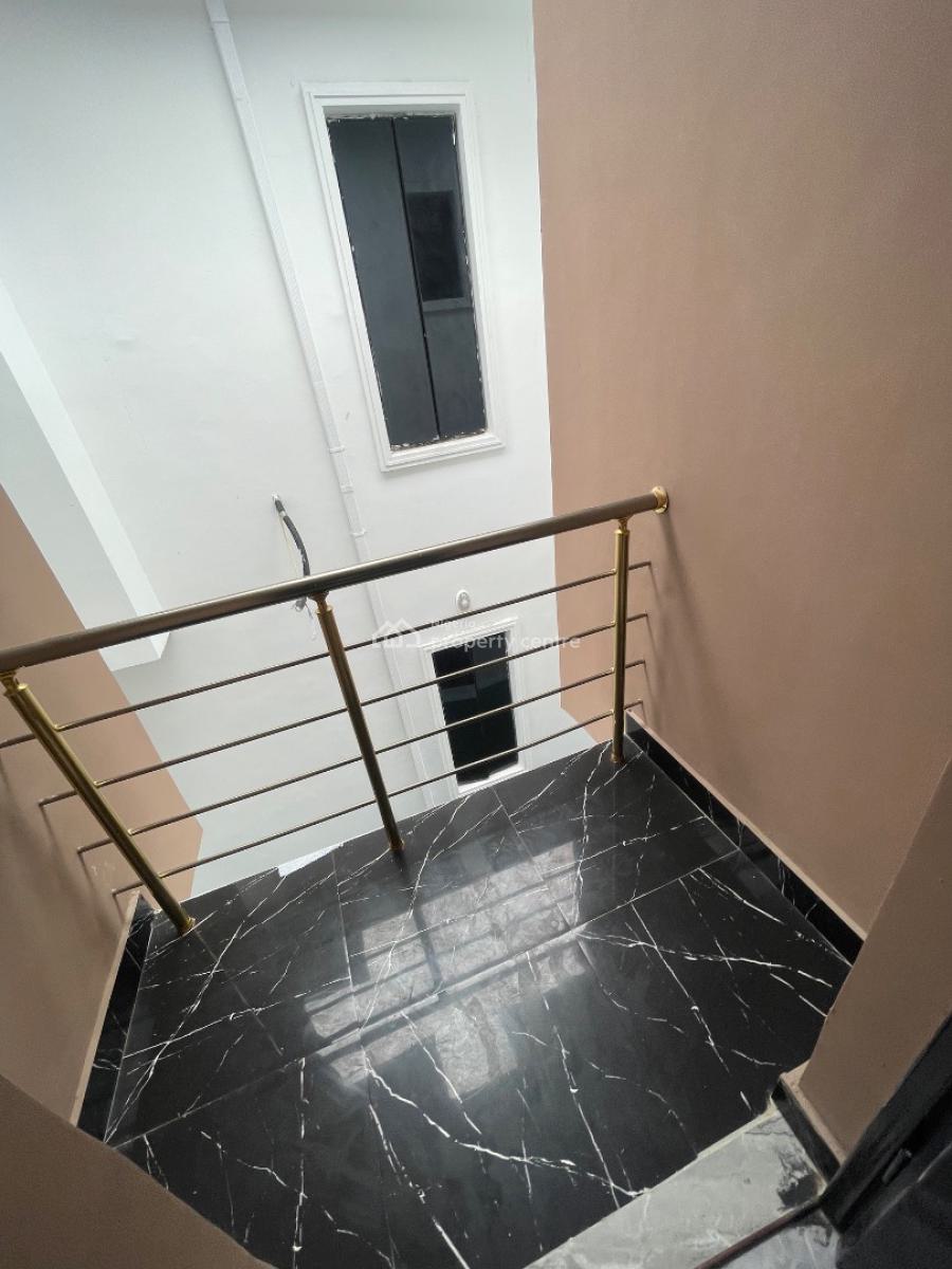 2 Bedroom Terrace, Ologolo Lekki, Lekki Phase 1, Lekki, Lagos, Terraced Duplex for Rent