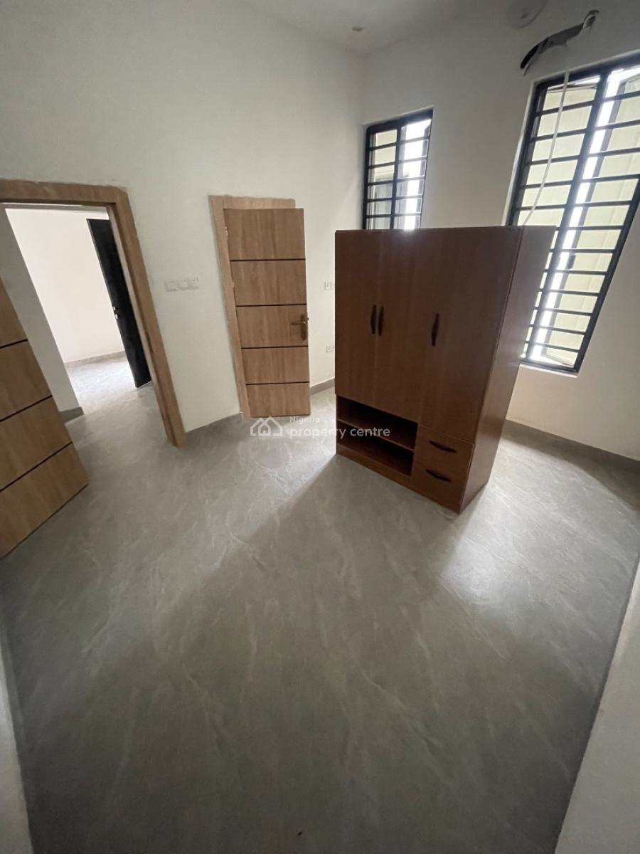 2 Bedroom Terrace, Ologolo Lekki, Lekki Phase 1, Lekki, Lagos, Terraced Duplex for Rent