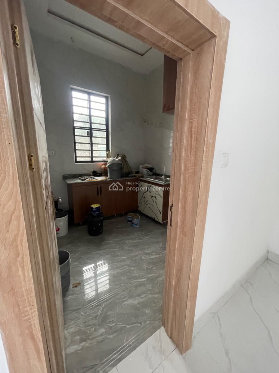2 Bedroom Terrace, Ologolo Lekki, Lekki Phase 1, Lekki, Lagos, Terraced Duplex for Rent