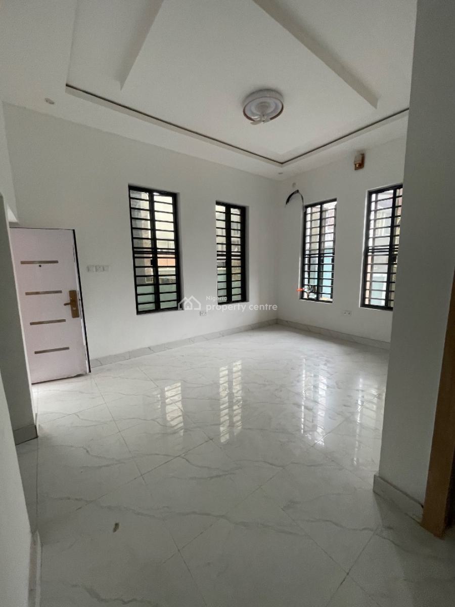 2 Bedroom Terrace, Ologolo Lekki, Lekki Phase 1, Lekki, Lagos, Terraced Duplex for Rent