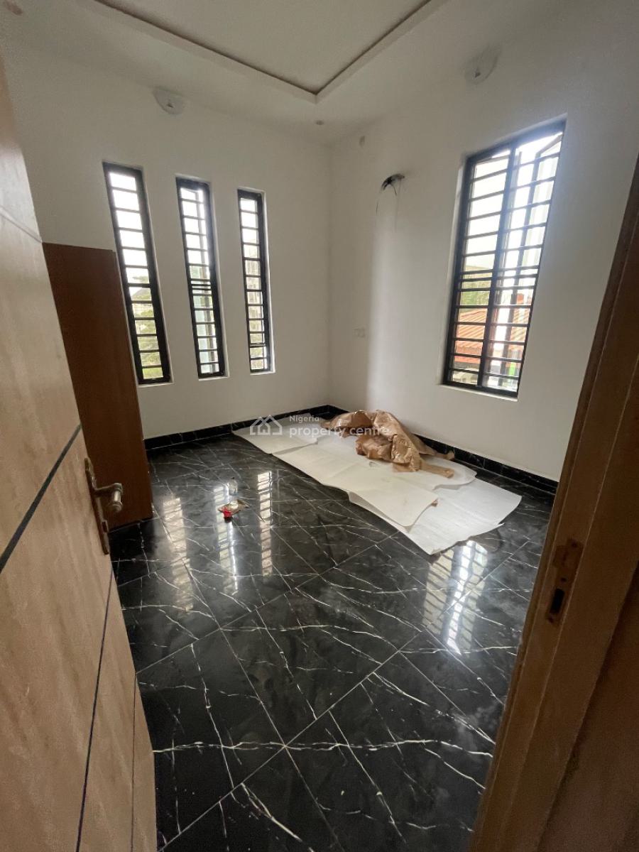 2 Bedroom Terrace, Ologolo Lekki, Lekki Phase 1, Lekki, Lagos, Terraced Duplex for Rent