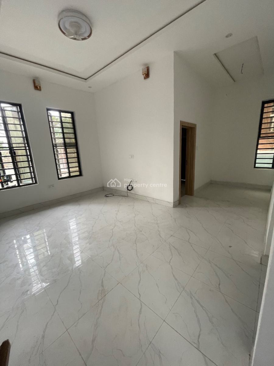 2 Bedroom Terrace, Ologolo Lekki, Lekki Phase 1, Lekki, Lagos, Terraced Duplex for Rent