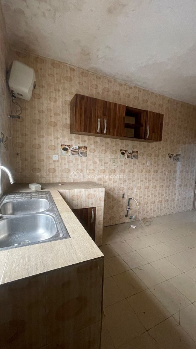 a Spacious 3 Bedroom Apartment, Mobil Road, Ilaje, Ajah, Lagos, Flat / Apartment for Rent