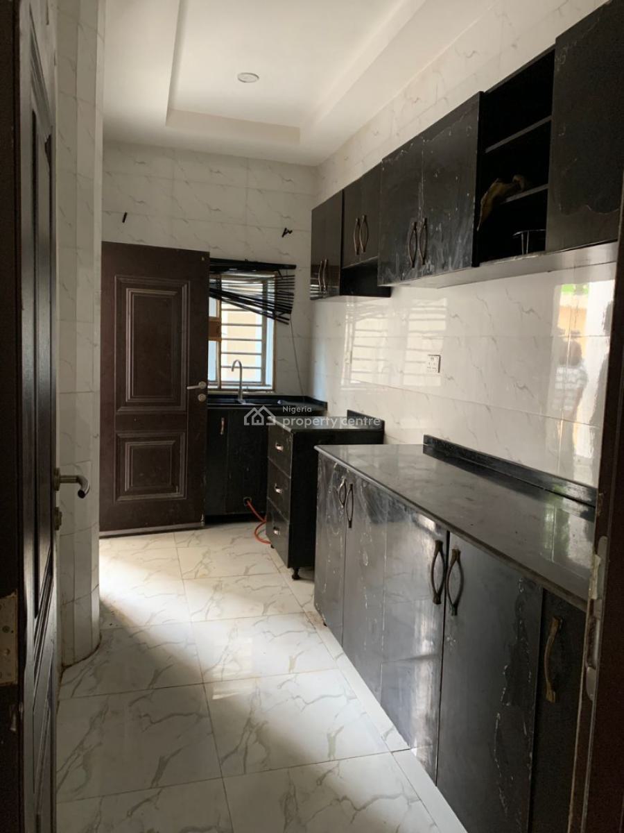 2 Bedrooms Flat with Bq, Eleganza, Opposite Vgc, Lekki, Lagos, Flat / Apartment for Rent