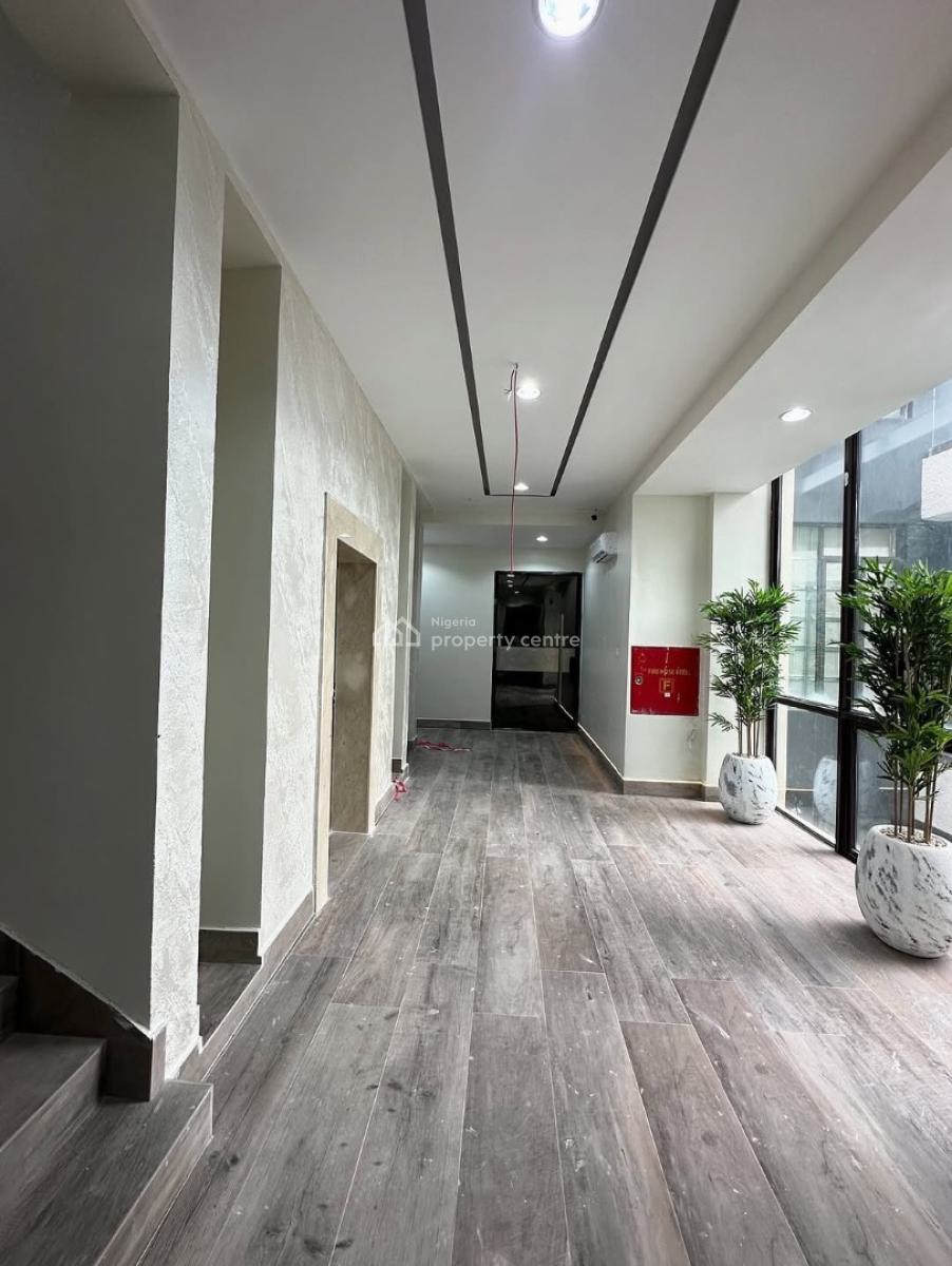 Lovely 3 Bedrooms Apartment with Bq, Lekki Phase 1, Lekki, Lagos, Flat / Apartment for Rent