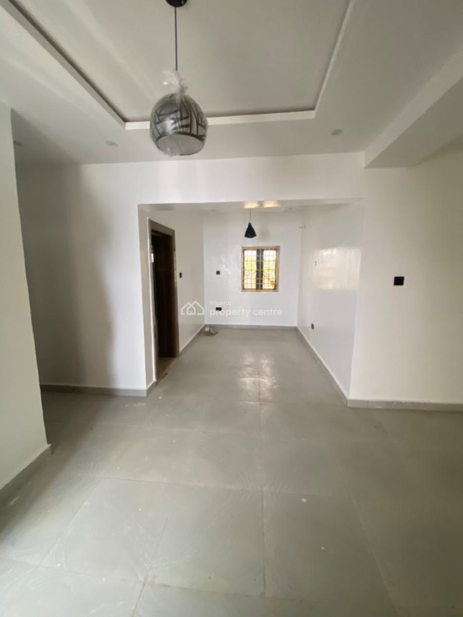 Brand New 3 Bedroom Flat, 2st Floor, Tarred Rd, By Jahi Junction, Jahi, Abuja, Block of Flats for Sale