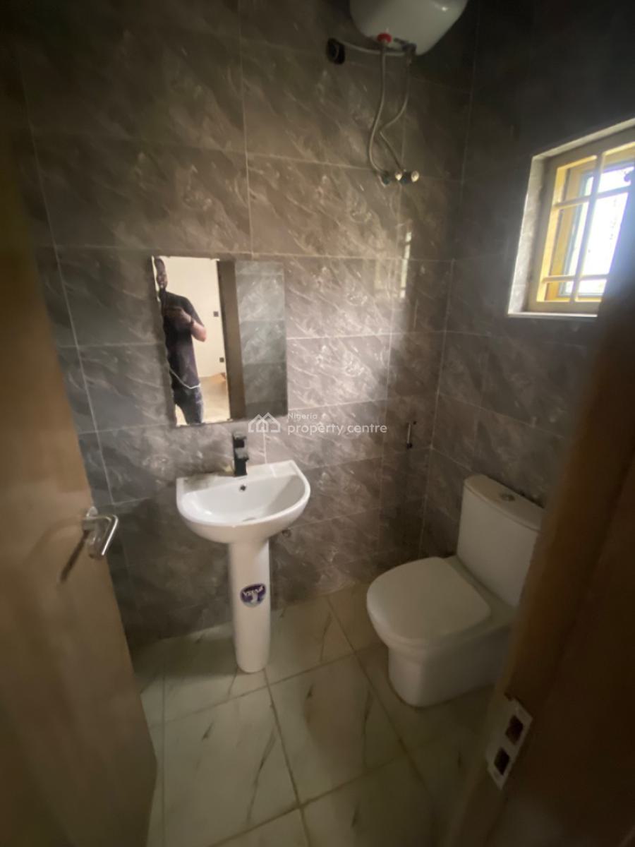 Brand New 3 Bedroom Flat, 2st Floor, Tarred Rd, By Jahi Junction, Jahi, Abuja, Block of Flats for Sale