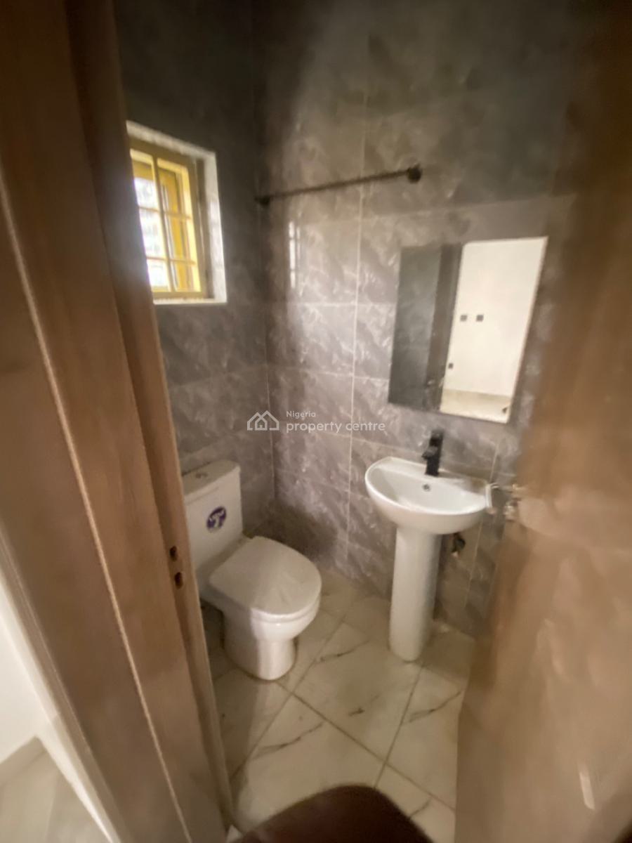 Brand New 3 Bedroom Flat, 2st Floor, Tarred Rd, By Jahi Junction, Jahi, Abuja, Block of Flats for Sale