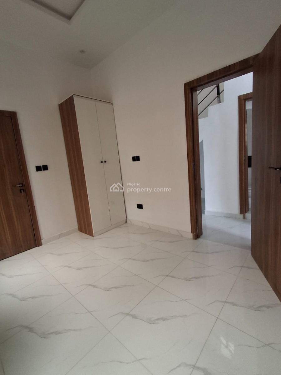 4bedroom Semi Detached Duplex, Thomas Estate, Ajah, Lagos, Detached Duplex for Sale