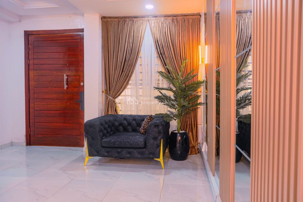 Fully Furnished and Serviced Airbnb, Ikeja Gra, Ikeja, Lagos, Flat / Apartment Short Let