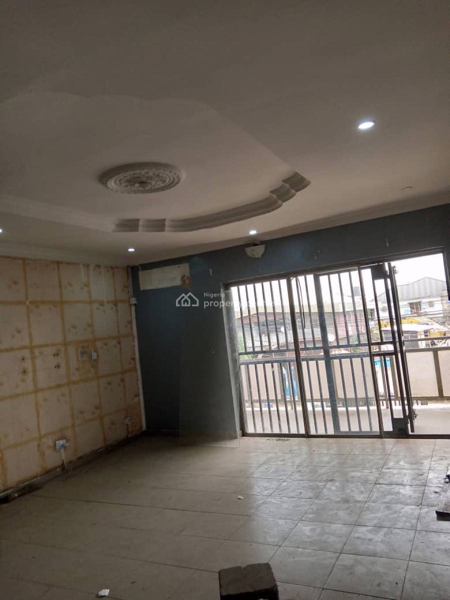 3 Bedroom Apartment, Atunrase Estate, Gbagada, Lagos, Flat / Apartment for Rent