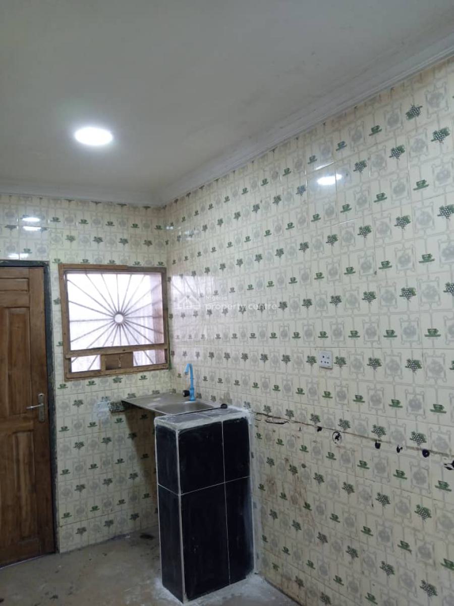 3 Bedroom Apartment, Atunrase Estate, Gbagada, Lagos, Flat / Apartment for Rent