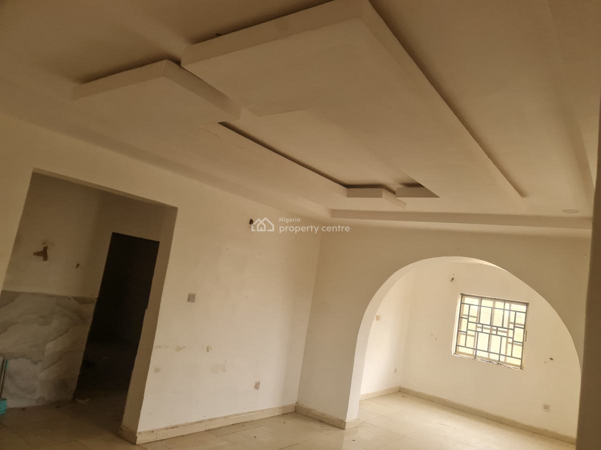 Excellent Spacious 3 Bedroom Bungalow, Von Estate Road, Lugbe District, Abuja, Detached Bungalow for Rent
