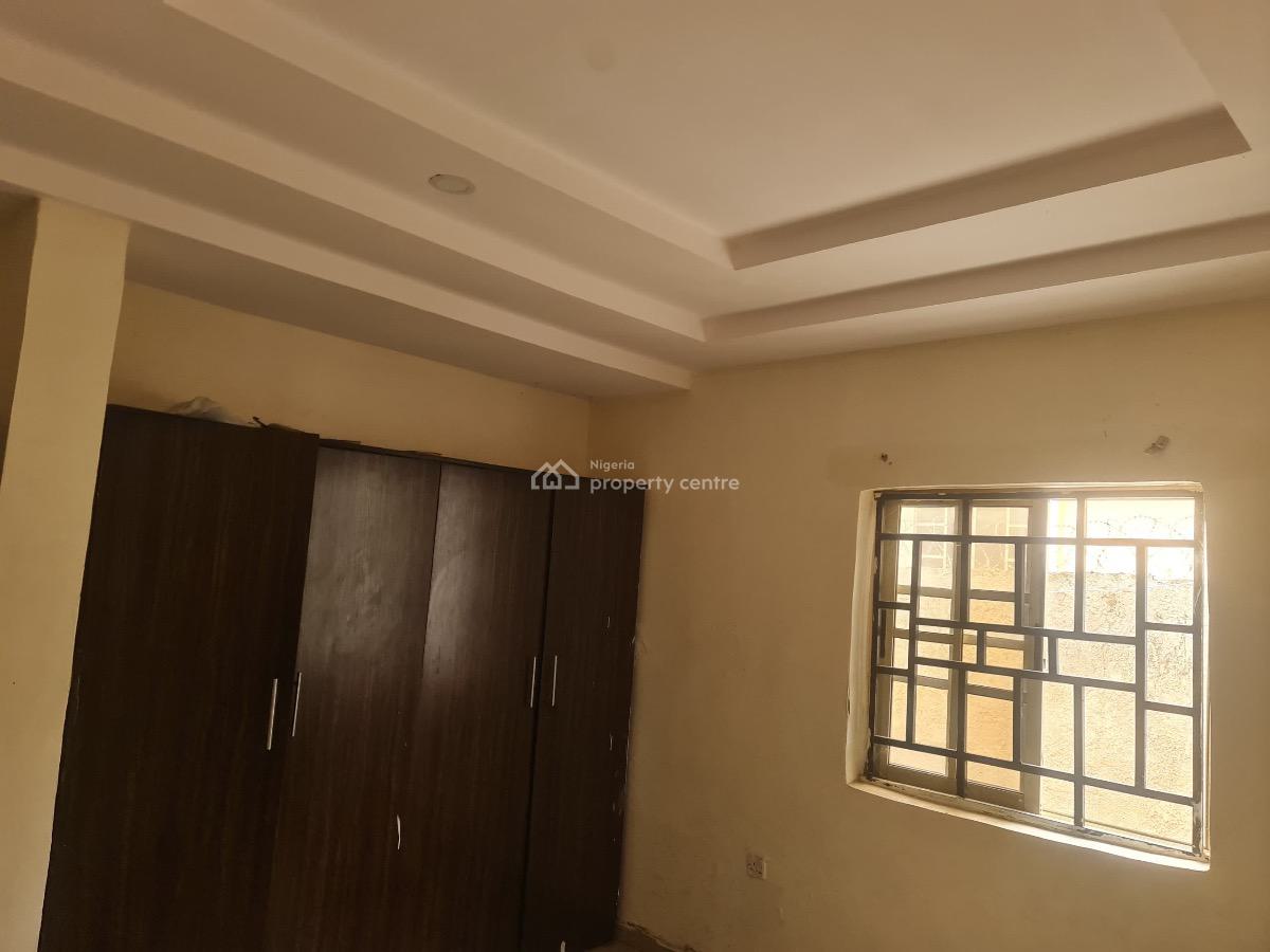 Excellent Spacious 3 Bedroom Bungalow, Von Estate Road, Lugbe District, Abuja, Detached Bungalow for Rent
