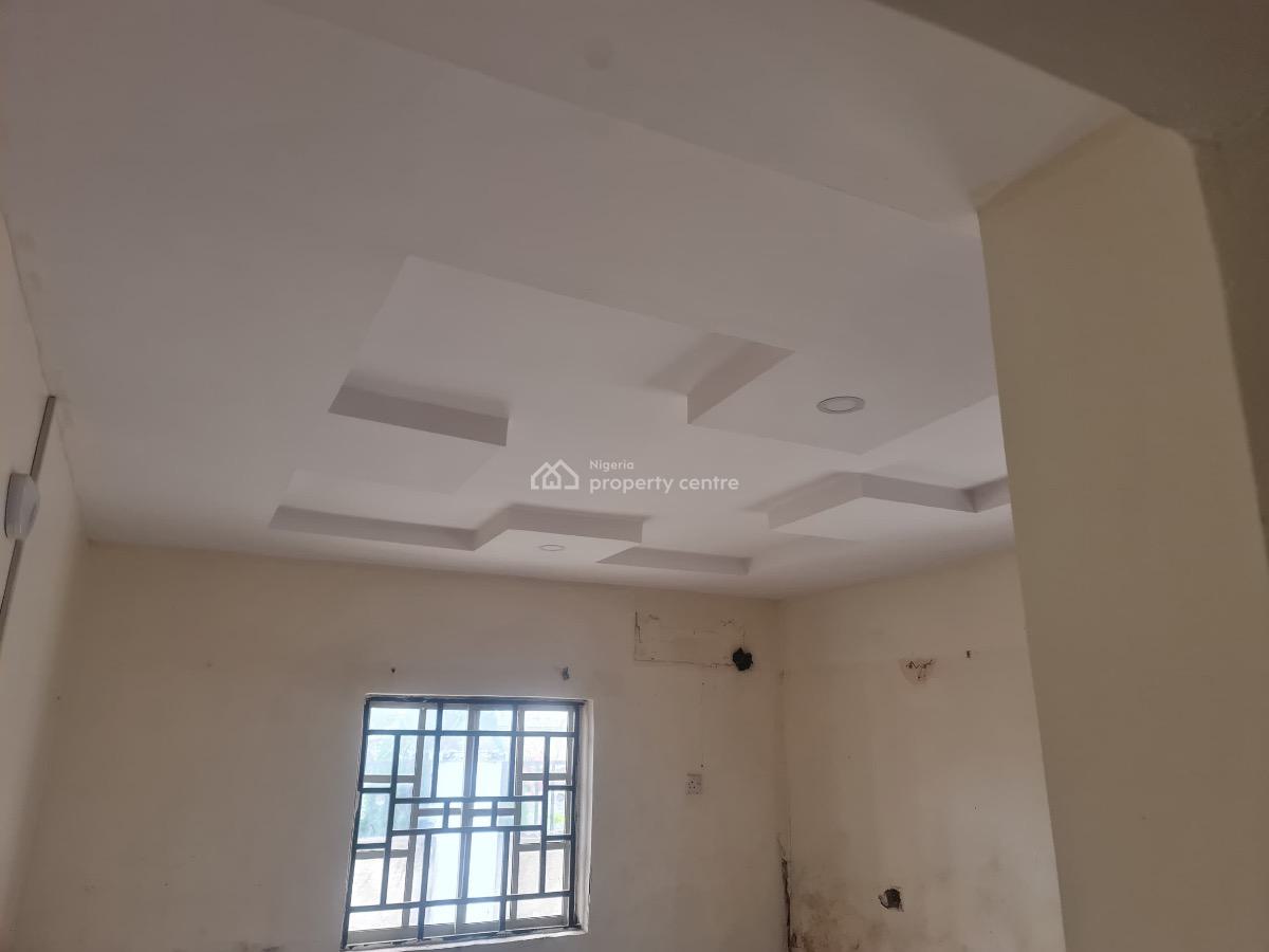 Excellent Spacious 3 Bedroom Bungalow, Von Estate Road, Lugbe District, Abuja, Detached Bungalow for Rent