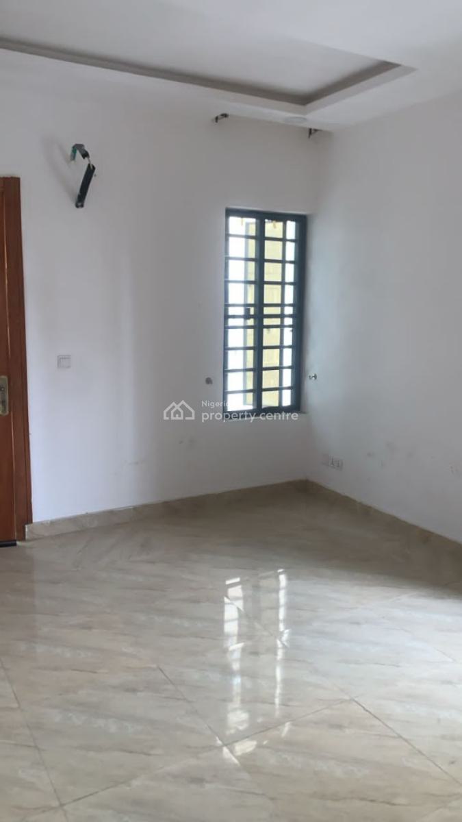 Serviced 3 Bedroom Apartment, Off Freedom Way, Lekki Phase 1, Lekki, Lagos, Flat / Apartment for Rent