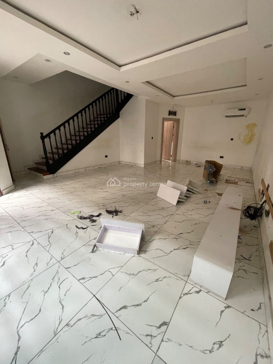 4 Bedroom Terrace Duplex with Swimming, Lekki Phase 1, Lekki, Lagos, Terraced Duplex for Rent