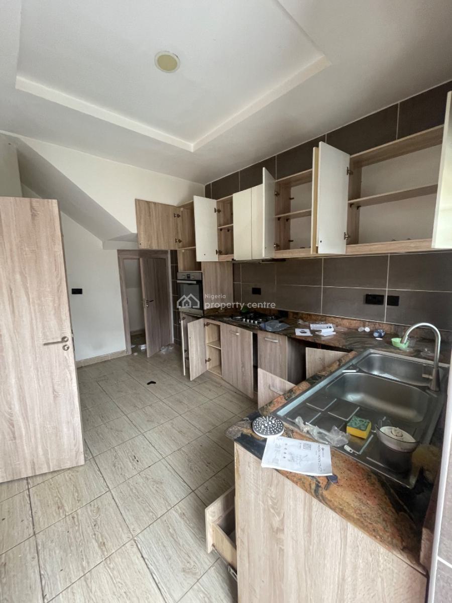 4 Bedroom Terrace Duplex with Swimming, Lekki Phase 1, Lekki, Lagos, Terraced Duplex for Rent
