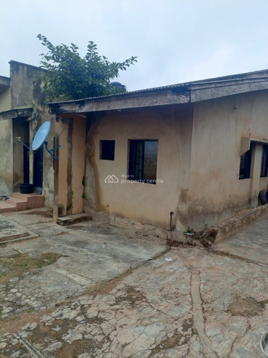 4 Flat of 2 Units of 3 Bedroom and 2 Units of 2 Bedroom, Elewuro, Akobo, Ibadan, Oyo, Block of Flats for Sale