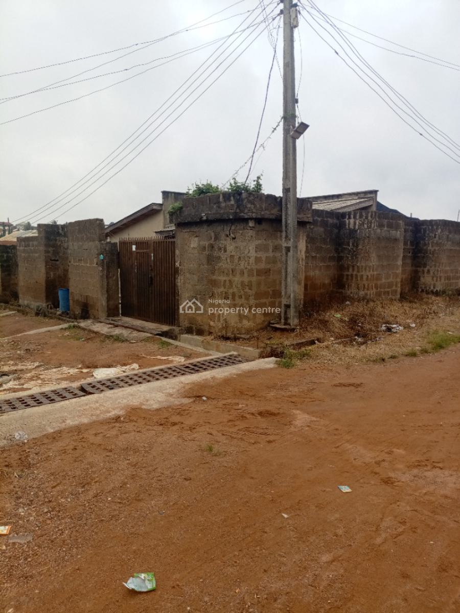4 Flat of 2 Units of 3 Bedroom and 2 Units of 2 Bedroom, Elewuro, Akobo, Ibadan, Oyo, Block of Flats for Sale