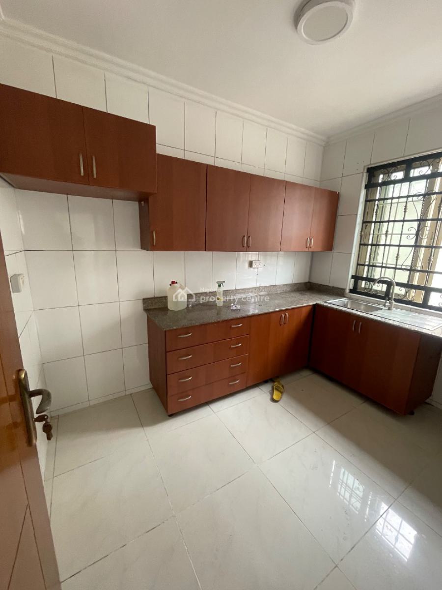 Standard Mini Flat, Lekki Phase 1, Lekki, Lagos, Flat / Apartment for Rent