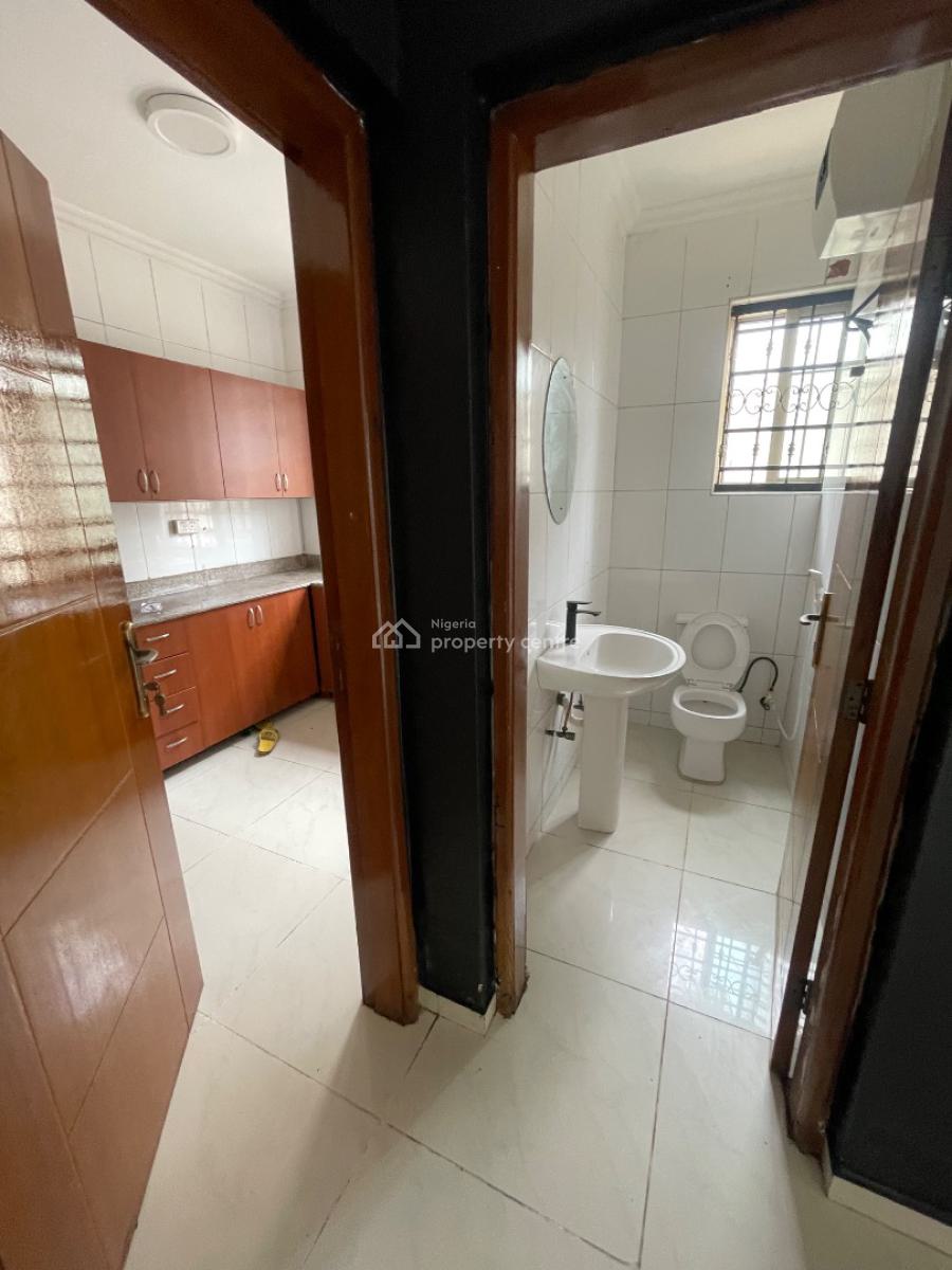 Standard Mini Flat, Lekki Phase 1, Lekki, Lagos, Flat / Apartment for Rent