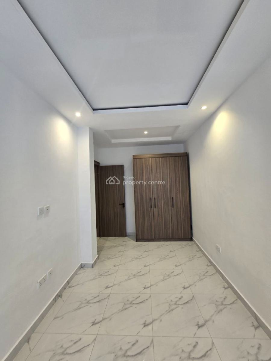 Well Finished Serviced 4 Bedrooms Terrace with a Room Bq, Lekki Phase 1, Lekki, Lagos, Terraced Duplex for Rent