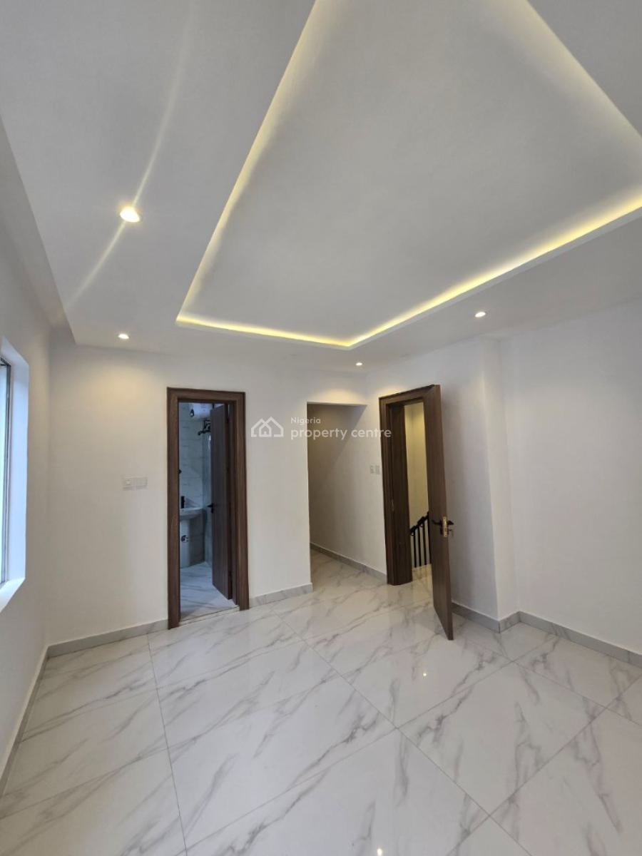 Well Finished Serviced 4 Bedrooms Terrace with a Room Bq, Lekki Phase 1, Lekki, Lagos, Terraced Duplex for Rent