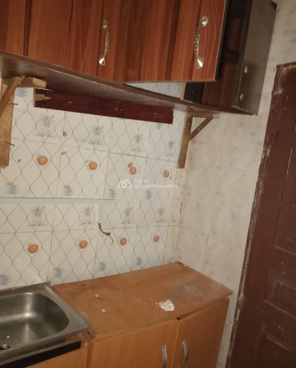 Nice Standard Self, Yaba, Lagos, Self Contain (single Rooms) for Rent