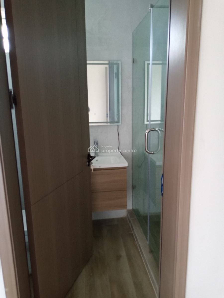 Distress Smart Home in Cowrie Creek Estate, Ikate Lekki Lagos:, Cowrie Creek Estate, Ikate, Lekki, Lagos, Semi-detached Duplex for Sale