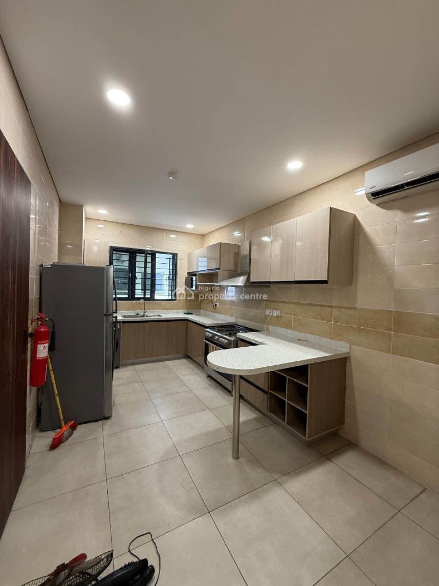 Well Maintained 3 Bedroom Apartments with Bq, Pool & Gym, Ikoyi, Lagos, Flat / Apartment for Rent