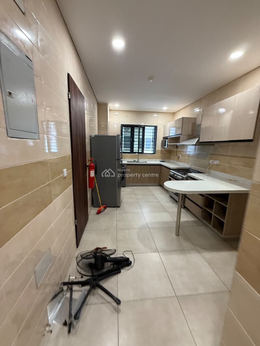 Well Maintained 3 Bedroom Apartments with Bq, Pool & Gym, Ikoyi, Lagos, Flat / Apartment for Rent