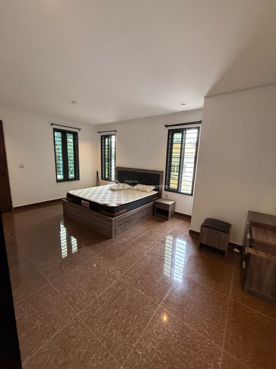 Well Maintained 3 Bedroom Apartments with Bq, Pool & Gym, Ikoyi, Lagos, Flat / Apartment for Rent