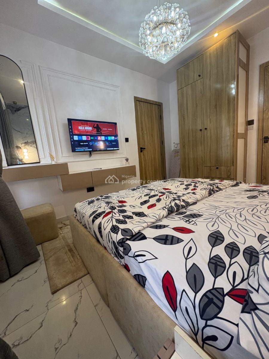 Exclusive 1 Bedroom Apartment with Balcony and Ps5, Saka Oluwa Street, Osapa, Lekki, Lagos, Flat / Apartment Short Let